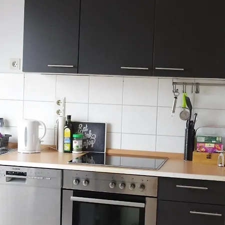 Lovely Central 3 With Kitchen *